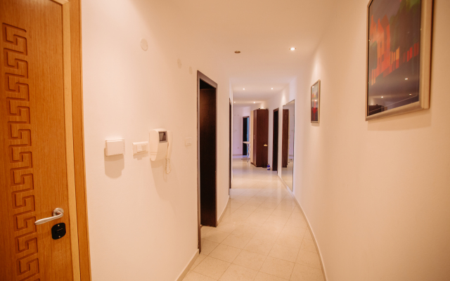Yassen Mng Apartments
