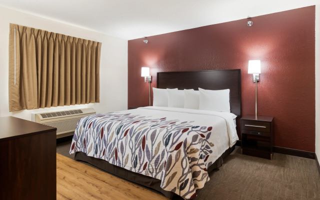 Red Roof Inn Auburn