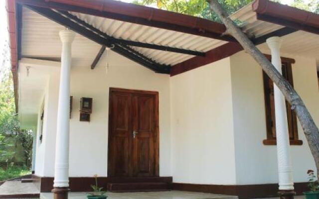 Yoho Peacock Home Stay