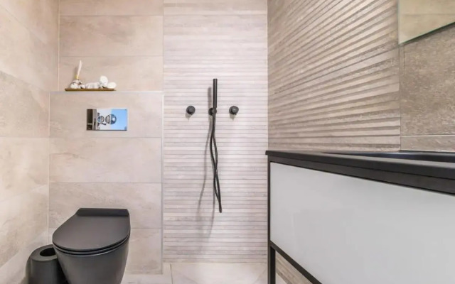 Magical 2BR Parking with amazing view in city gate