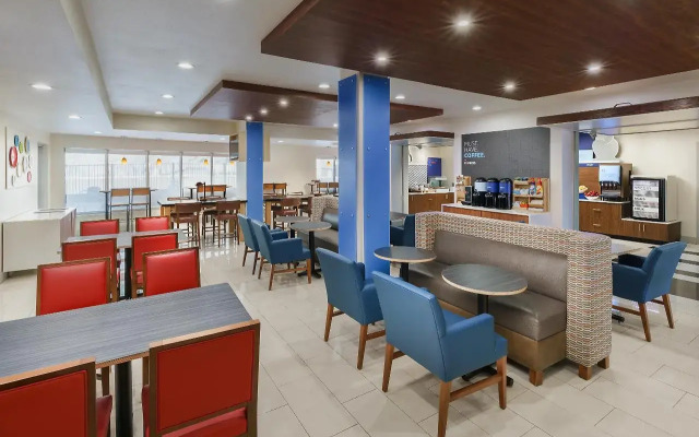 Holiday Inn Express & Suites Oakhurst - Yosemite Park Area by IHG