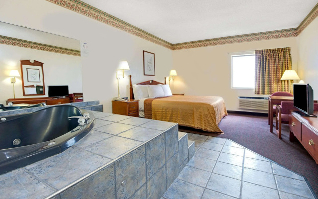 Travelodge by Wyndham St. Louis