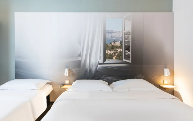 B&B HOTEL Troyes Magasins d'usine