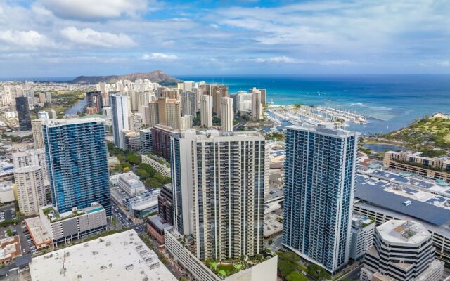 Sky Ala Moana 4005 1 Bedroom Condo by RedAwning
