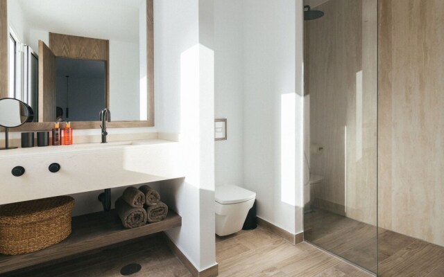 Alava Suites