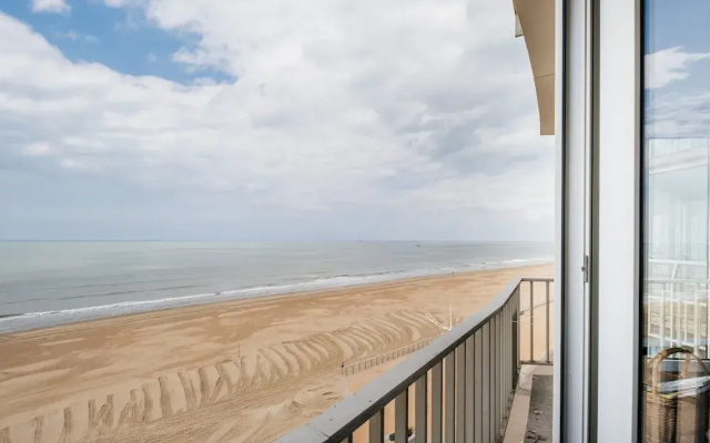 Apartment Koksijde Stunning Sea View