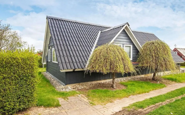 6 Person Holiday Home in Hejls