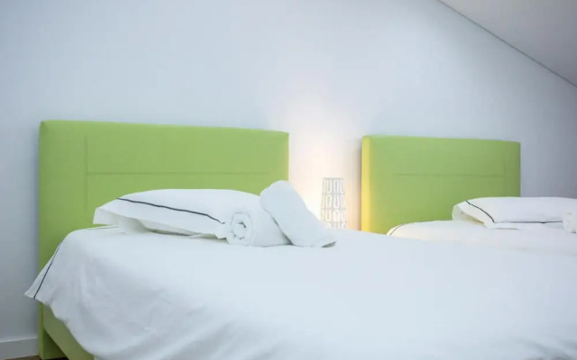 Luxury Picadeiro Apartment III by Rent4all