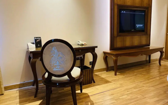 Seven Seas Hotel