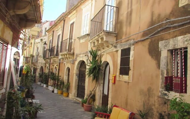 Casa Via del Crocifisso