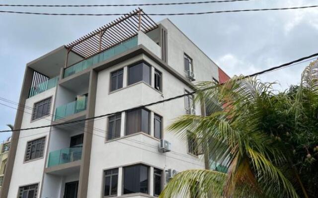 3BD Luxury Penthouse, Big Terrace, 5min from beach