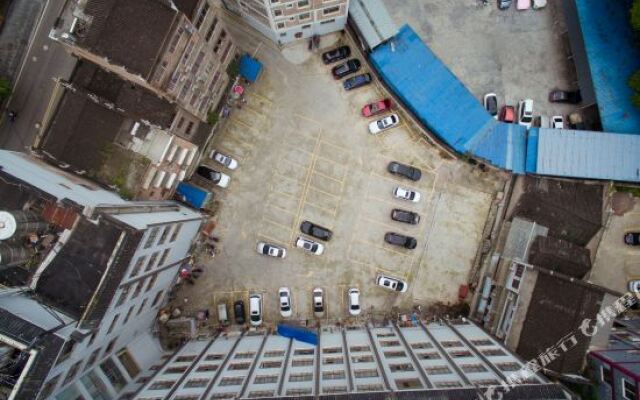 New Dynasty Hotel