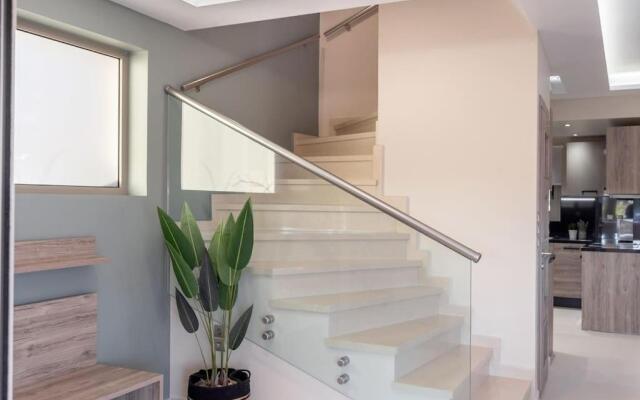 ''Aeolos'' Luxury Villa