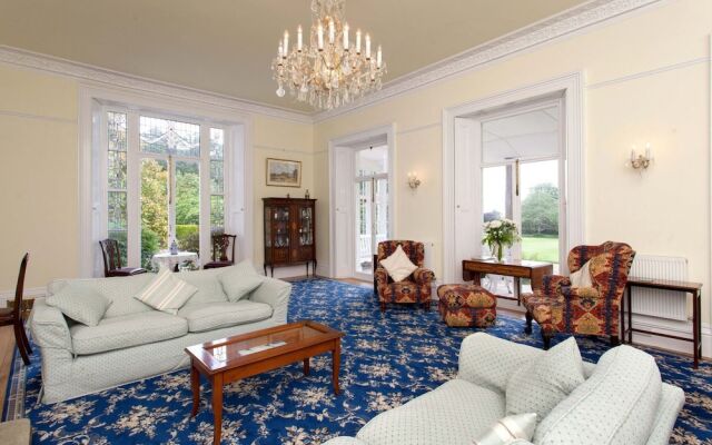 Hollybank House