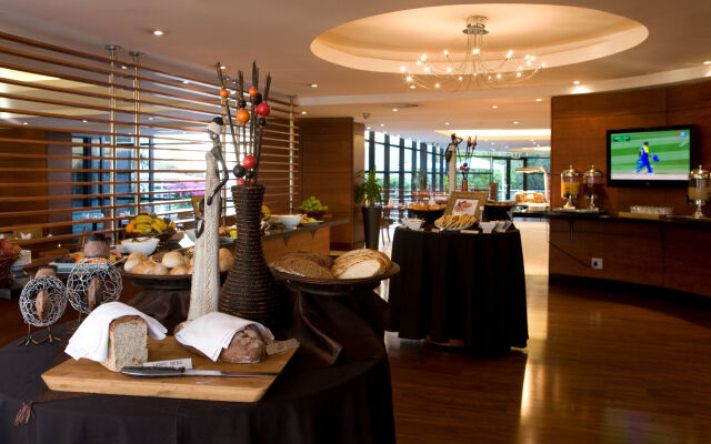 City Lodge Johannesburg Airport, Barbara Road