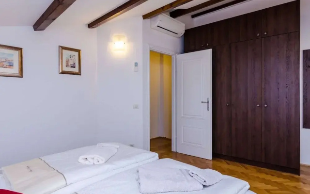 Apartment Maru Prestige - Comfort Duplex Two Bedroom Apartment