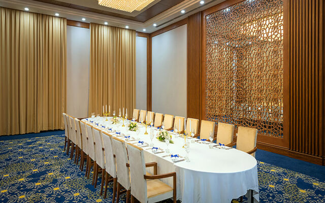 FLC Luxury Hotel Samson