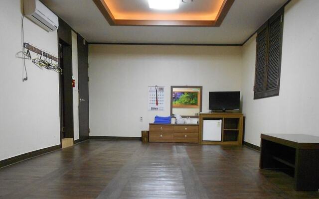 Palgongsan Youth Hostel