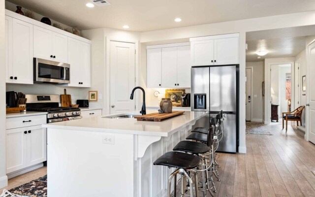 Blackbird 5 Bedroom Home