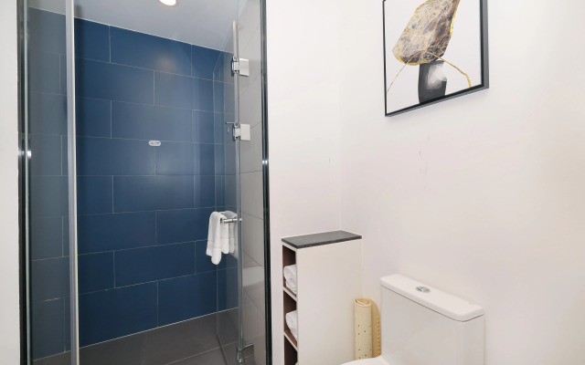 Holiday Inn Express Shanghai Kangqiao by IHG