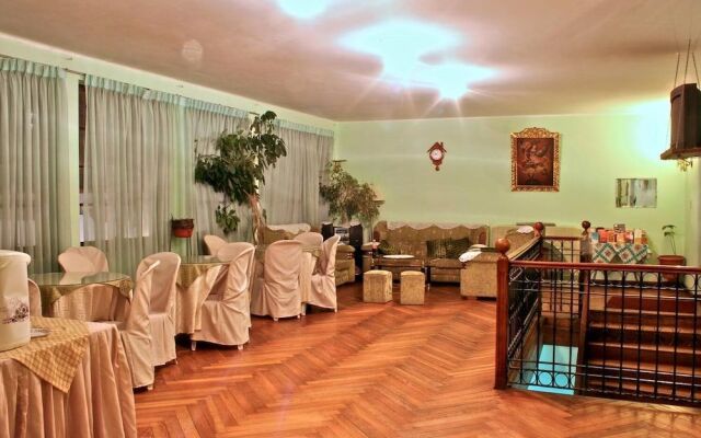 Las Torres Hostal