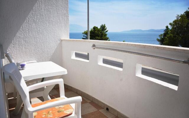 Sunrise Studio Apartments 3