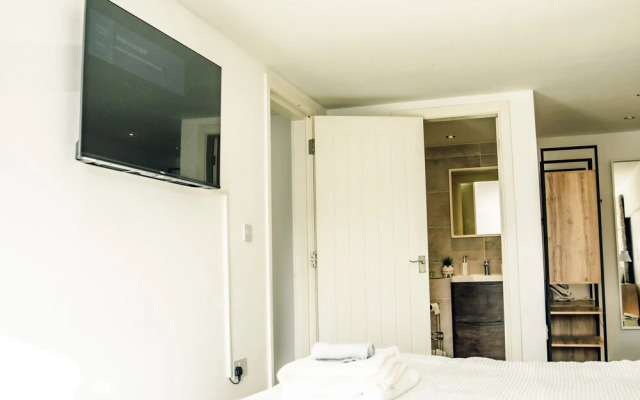 Apartments Dealhouse 4