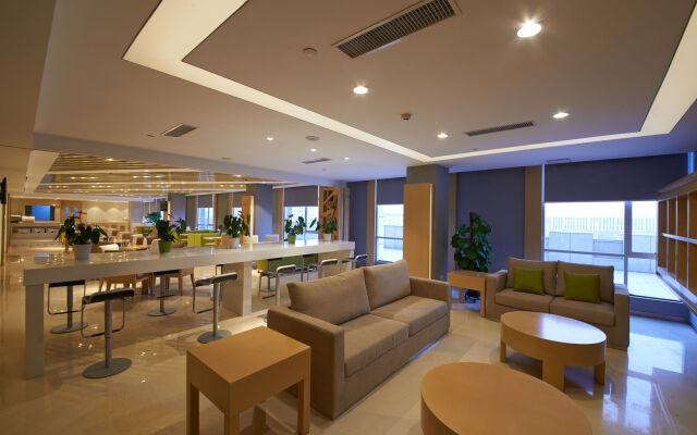 Holiday Inn Express Zhengzhou Airport by IHG