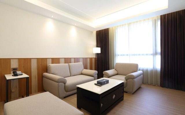 Full Kind Hotel