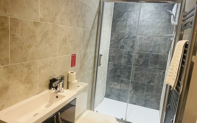 Hidden Hot Tub Retreat Apartment in Nottingham