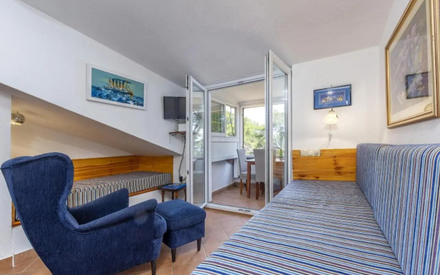 Apartments by the sea Jelsa, Hvar - 8729