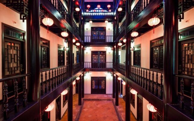 Phu House Hostel