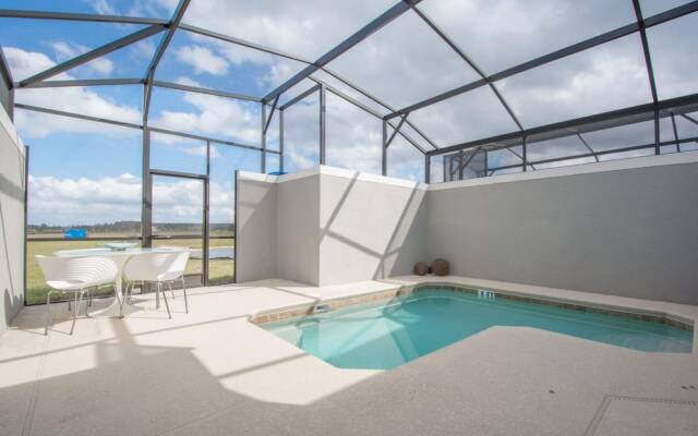 Luxury Oasis - Private Pool Prime Location