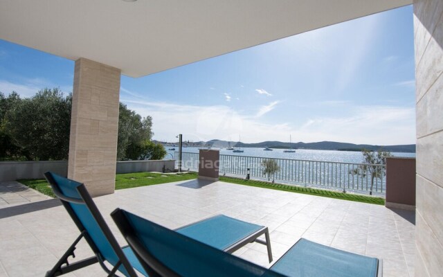 Apartments Villa Marija II on the beach