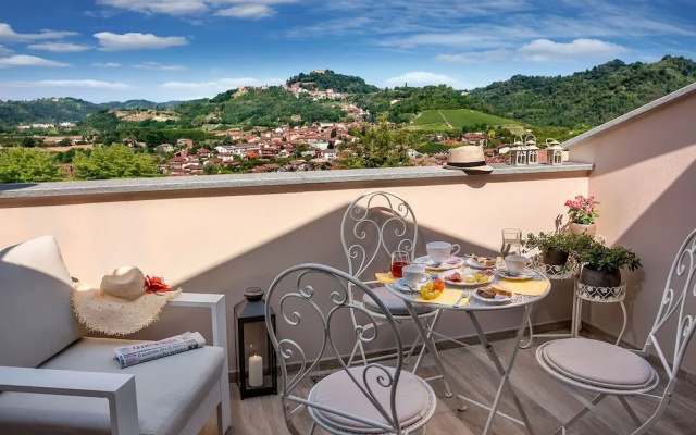 Roncaglia Suite