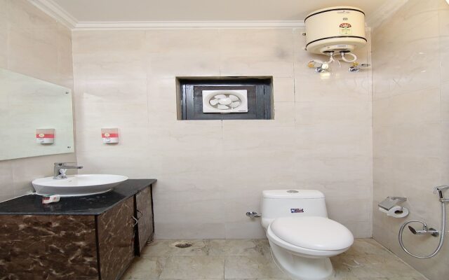 OYO 12339 Serenity Stay 2