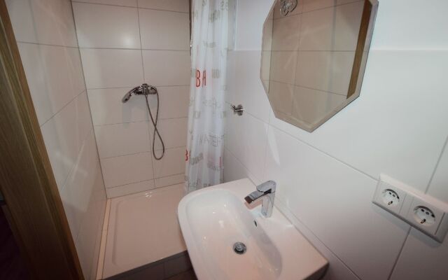 AB Apartment 09