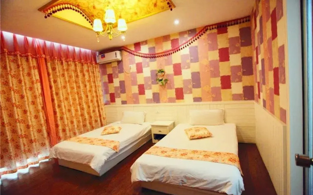 Wuzhen Yishuige Inn