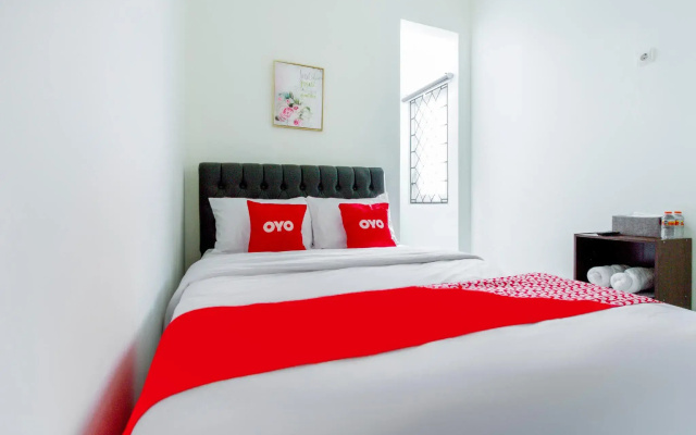 OYO 2975 House Of Mahira Syariah