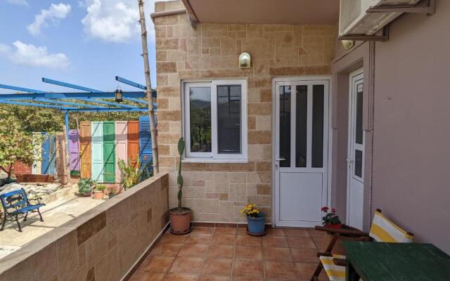 Modern 1-bedroom with BBQ & Roof Garden near Beach