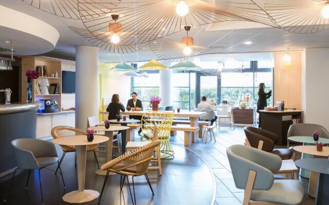 B&B HOTEL Rueil-Malmaison Gare