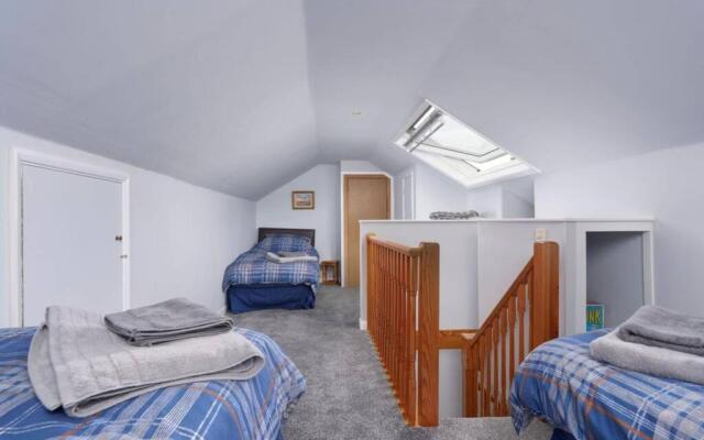 Spacious countryside 4 bedroom bungalow