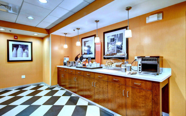 Hampton Inn & Suites Harrisburg/North