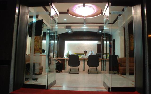 Oyo 38662 Snt Comforts Lodge