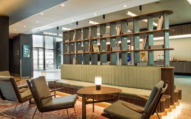 Radisson Blu Waterfront Hotel