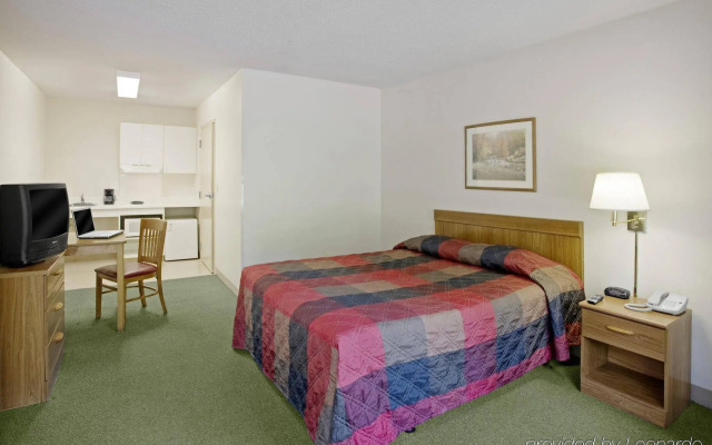 HomeTowne Studios By Red Roof Eugene - Springfield