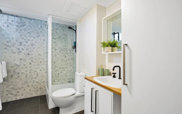 Modern Apartment Close to City Centre 21