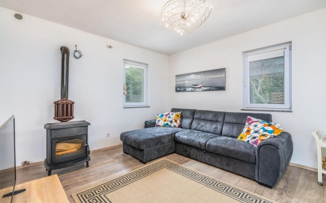 Amazing Home in Kras With Wifi and 3 Bedrooms