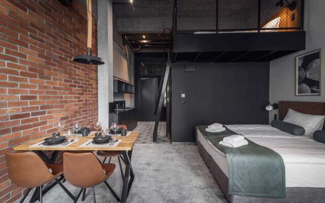 MONTOWNIA Lofts & Experience