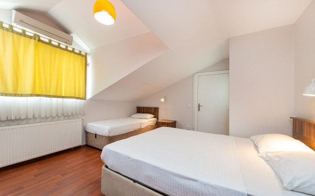 Dualis Hotel